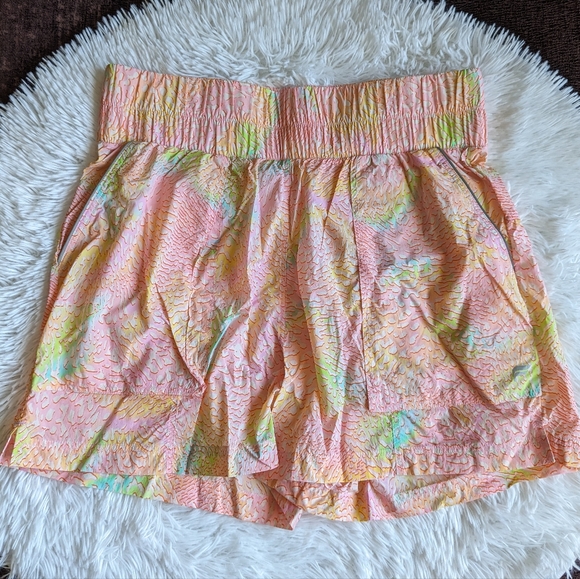 Nwt Fabletics coral leopard Ultra High-Waisted Piped Nylon Short size xl - Picture 9 of 9